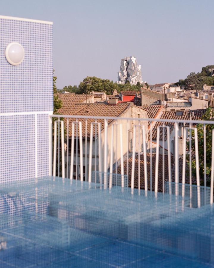 Hotel Present - Entree Autonome, Reception En Ligne - Encore Mieux Arles Exterior photo