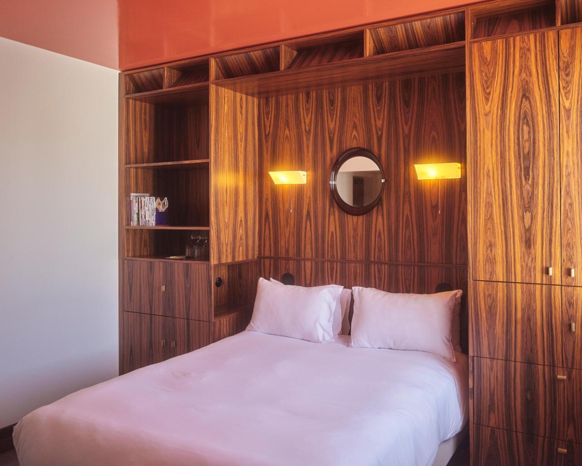 Hotel Present - Entree Autonome, Reception En Ligne - Encore Mieux Arles Exterior photo